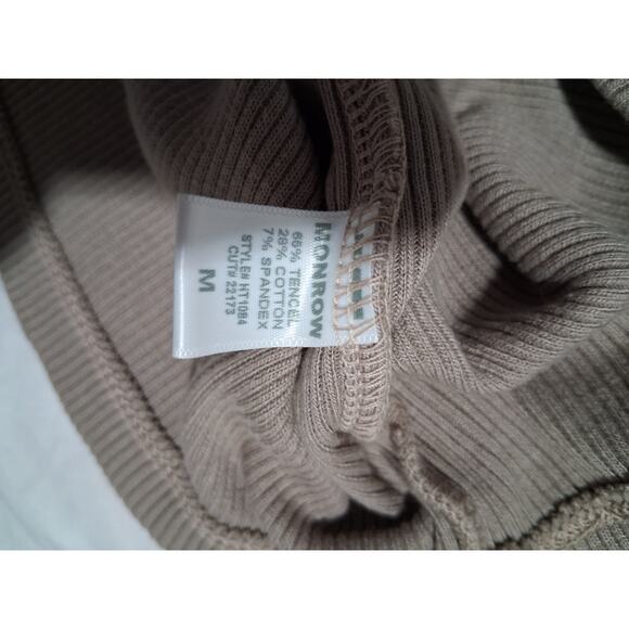 Monrow Quiet Luxury Women's size M Ribbed Grungecore Preppy Fitted Henley Top - Picture 7 of 11